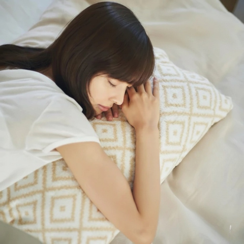 枕カバーで始めるスキンケア ／睡眠美容をサポートするピローケース【CUOL】