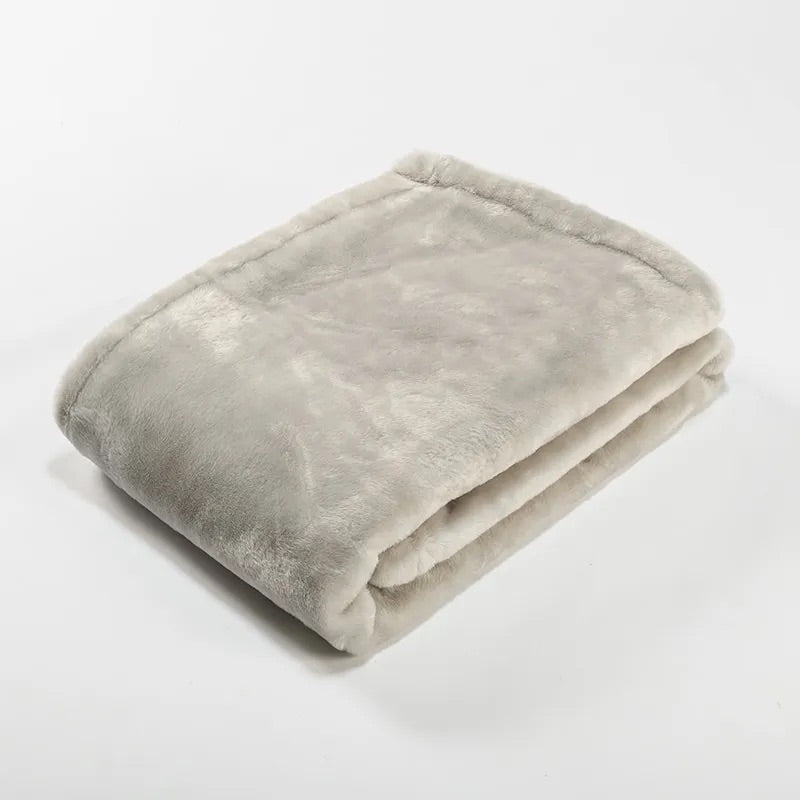 【西川】スリーピュア WARMαBlanket｜とろける肌触りの毛布